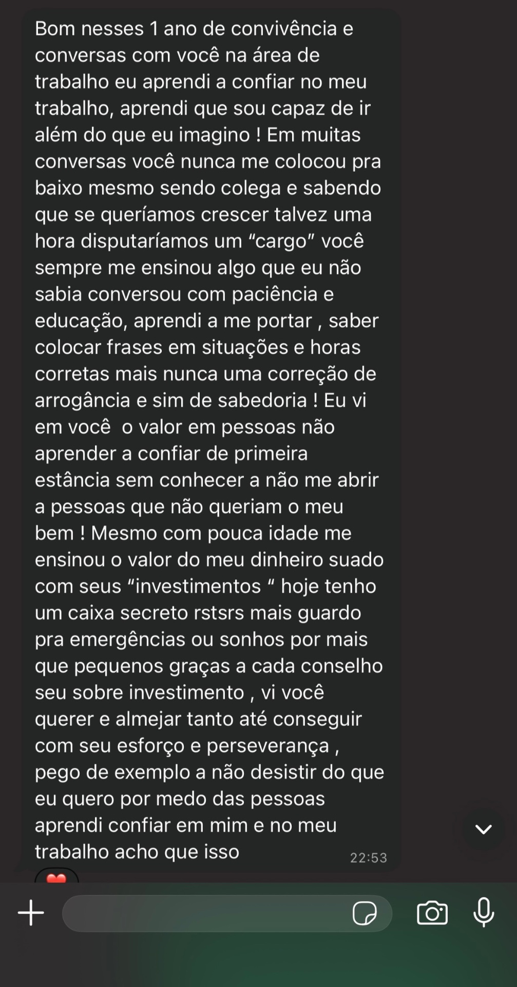Feedback de colega de trabalho sobre confiança, postura e valor do próprio esforço
